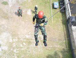 Asah Naluri Tempur dan Ketangkasan, Prajurit Lanal TBA Latihan Seat Rappeling