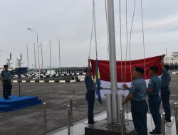 Aslog Danlantamal I Pimpin Upacara Bendera