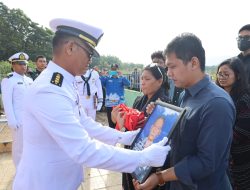Aspotmar Danlantamal I Pimpin Upacara Pemakaman Jenazah Kolonel (Purn) DPM. Hutahaean