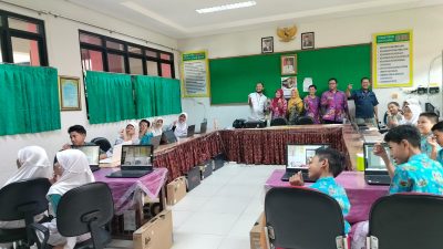 LENOVO Serahkan CSR Ke SDN 04 Susukan Pagi
