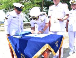 Serah Terima Jabatan Komandan KRI Sigalu, Komandan KRI Siada, dan Komandan KAL Tarihu Satrol Lantamal