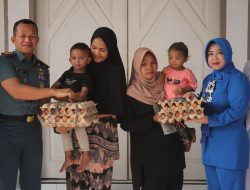 Dorong Penurunan Angka Stunting di Kota Lhokseumawe, Lanal Lhokseumawe Launching Ayah/Bunda Asuh Anak Stunting di Wilayah Pesisir Pusong Lama dan Serahkan Tali Asih