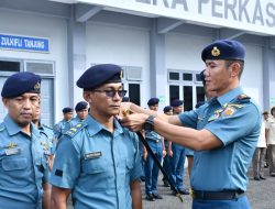 Danlanal Sibolga Kukuhkan Kenaikan Pamgkat 9 Personel Lanal Sibolga