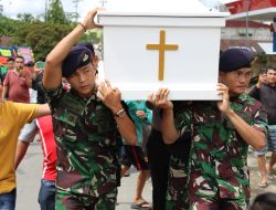 Danlanal Nias Hadiri Penyambutan Jenazah Almarhum Iwan Sutrisman Telaumbanua