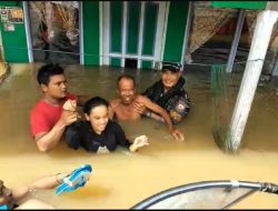 Aksi Posal Kintap dan Posal Sungai Danau Bantu Warga Terdampak Banjir di Kalimantan Selatan