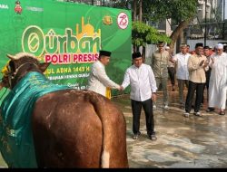 Polda Metro Jaya Gelar Salat Idul Adha di Stadion Presisi dan Bagikan Hewan Qurban.