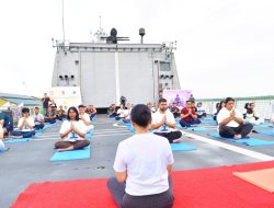 Personel Lantamal I Beserta ABK KRI Laksanakan Olahraga Bersama Dengan ABK Kapal Perang India INS Saryu P54