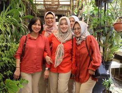 Ketua Korcab I DJA I Antar Keberangkatan Ketua Cabang 4 Gabungan Jalasenastri Mabesal