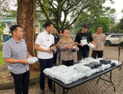 Polda Metro Jaya Gagalkan Transaksi Sabu Seberat 45 Kg, Satu Kurir Ditangkap.