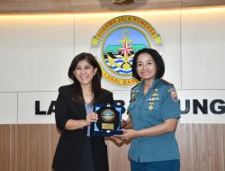 Komandan Lanal Bandung Terima Kunjungan Kerja Ketua Tim Komisi I DPR RI di Mako Lanal Bandung