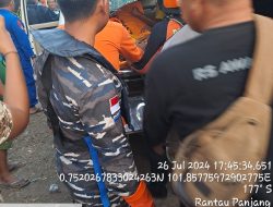 Tim SAR Gabungan TNI AL Berhasil Temukan Jenazah Penyelam Yang Hilang di Perairan Siak Riau