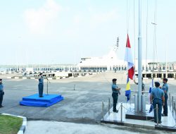 Kakuwil Lantamal I Pimpin Upacara Bendera