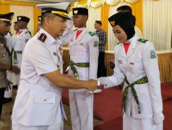 Komandan Lanal Tarempa Hadiri Upacara Pengukuhan Pengibar Bendera Pusaka Tingkat Kabupaten Kepulauan Anambas 2024