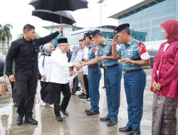 Danlanal Bintan Turut Sambut Kedatangan Wakil Presiden RI Kunjungan Kerja di Tanjungpinang
