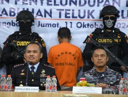 Danlanal TBA Hadiri Press Conference Penggagalan Penyelundupan Narkotika di Bea Cukai Teluk Nibung