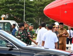 Dalam Rangka Kunker RI 1 di Provinsi Aceh, Danlanal Sabang Beserta Unsur Forkopimda Aceh Sambut RI 1 di Bandar Udara SIM