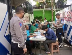 Ditlantas Polda Metro Jaya dan Polres Metro Jakarta Pusat Gelar Layanan Gratis Penerbitan SIM untuk Korban Kebakaran di Kebon Kosong, Kemayoran