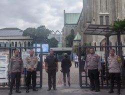 Pelayanan Polri Dalam Pengamanan Ibadah Misa di Gereja Katedral Sawah Besar