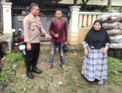 Kapolsubsektor Kayu Awet Melakukan Silahturahmi untuk Menyampaikan Pesan Kamtibmas kepada Warga