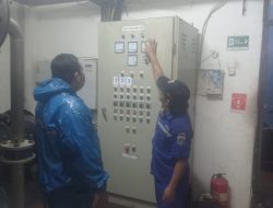 Hujan, Bhabinkamtibmas Petamburan Cek Rumah Pompa Air Petamburan
