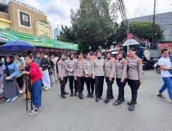 Polwan Polres Metro Jakpus Gelar Patroli di Bazar Takjil Benhil, Ingatkan Warga Waspada Copet