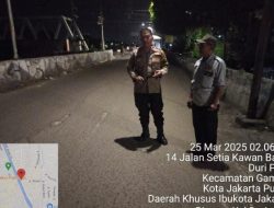 Personel Pos Singgah Ramadhan Roxy Gelar Patroli Dialogis, Pastikan Keamanan Wilayah Tetap Kondusif
