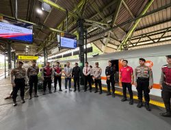 Patroli Pos Pam Ops Ketupat Jaya 2025 di Stasiun Gambir, Pastikan Keamanan Pemudik