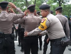 Malam Takbiran di Jakarta Pusat, Polisi Siaga di Titik Rawan dengan Pendekatan Humanis