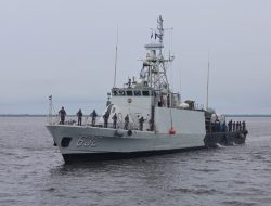 Komandan Lanal Dumai Pimpin Merplug Dua KRI Penjaga Perairan Selat Malaka