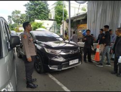 Polsek Metro Menteng Amankan Kegiatan Misa Jumat Agung Di Gereja HKBP Menteng Jalan Jambu