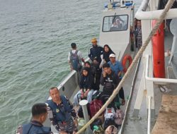 Kolaborasi TNI AL-Bakamla RI Sukses Evakuasi Warga Pulau Enggano