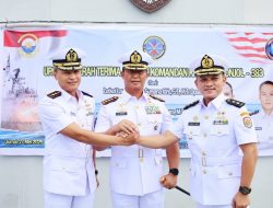 Komandan Pangkalan TNI Angkatan Laut Dumai Pimpin Sertijab Komandan KRI Imam Bonjol-383