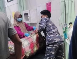 Aksi Cepat Personel Lanal Simeulue Menolong Masyarakat Tenggelam di Perairan Pantai Desa Padang Bakau Aceh Selatan