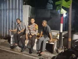 Bhabinkamtibmas Cikini Sambangi Satkamling Rw 05, Himbau Warga Tingkatkan Kewaspadaan Menjelang Pagi Hari