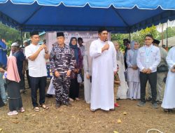 Danlanal Bintan Dampingi Bupati Serahkan Sapi Kurban Presiden RI