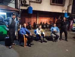 Bhabinkamtibmas Sambangi Pos Satkamling di Pasar Baru, Antisipasi Tawuran