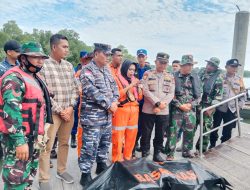 TNI AL Bersama Tim SAR Gabungan Berhasil Temukan Jenazah Nelayan Tenggelam di Perairan Beting Galah