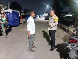 Bhabinkamtibmas Sambangi Pos Kamling RW 12, Ajak Warga Perangi Narkoba dan Jaga Kamtibmas