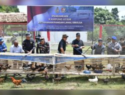 Danlanal Sibolga Bersama Forkopimda Sibolga-Tapanuli Tengah Resmikan “Kampung Ayam” Ketahanan Pangan Lanal Sibolga