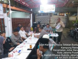 Tokoh Masyarakat dan Bhabinkamtibmas Hadiri Pertemuan Rutin RW 07 Kampung Rawa