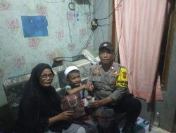 HUT Bhayangkara ke-79, Bhabinkamtibmas Galur Santuni Anak Yatim Usai Sunatan Massal