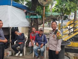 Bhabinkamtibmas Kelurahan Pasar Baru Laksanakan Patroli Dialogis, Sampaikan Pesan Kamtibmas