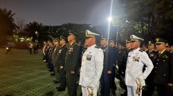 Komandan Pangkalan TNI AL Dumai Bersama Forkopimda Provinsi Riau Ikuti Apel Kehormatan dan Renungan Suci di Taman Makam Pahlawan Kusuma Dharma Pekanbaru