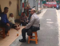 Polsek Cempaka Putih Sambangi Warga dan Security, Ajak Bersama Jaga Lingkungan yang Aman dan Kondusif