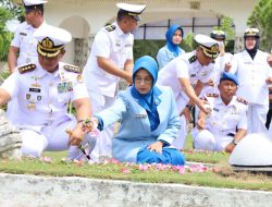 Sambut HUT Ke-80 TNI Angkatan Laut, Lanal Dumai Gelar Ziarah Rombongan di TMP Damai Sentosa Kota Dumai