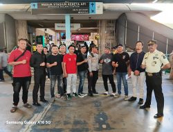 Pedagang JPM Tanah Abang Gelar Aksi Damai, Segel Toko Dibuka, Situasi Kondusif