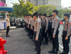 Kapolsek Sawah Besar Berikan Arahan Pengamanan Aksi Unjuk Rasa di Lima Titik Di Gambir Jakarta Pusat