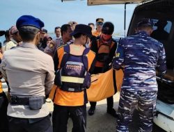 Prajurit Lanal Bengkulu Tergabung Dalam Tim SAR Pencarian Korban Kecelakaan Laut Kapal Nelayan