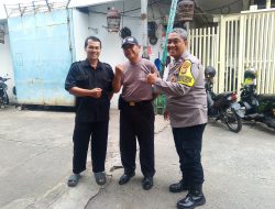 Bersama warga Mangga Dua Selatan , polisi kuat. Bersama polisi, Jakarta aman