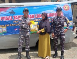 Posal Tapak Tuan Jajaran Lanal Simeulue Laksanakan Pendistribusian Beras SPHP Dalam Kegiatan Gerakan Pangan Murah di Kabupaten Aceh Selatan